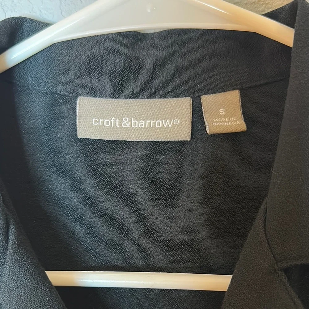 Croft & Barrow Classic Black Sleeveless Top - Picture 2 of 5